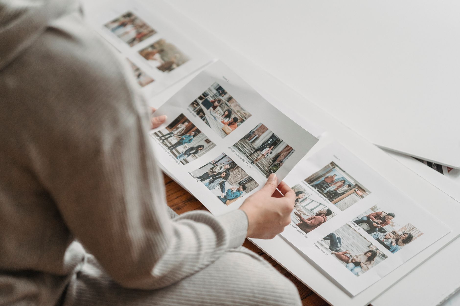 photo prints hands